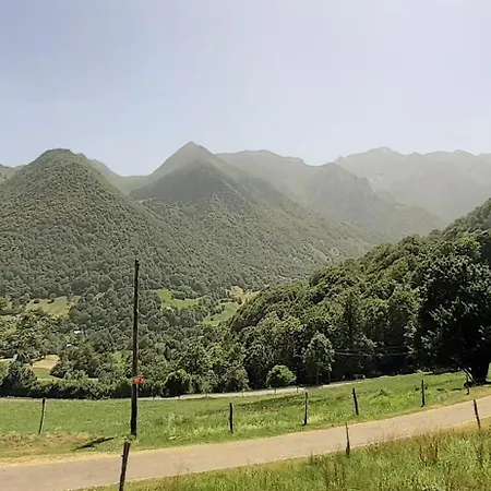 Habas Estaing Hautes Pyrénées Val D'azun * Estaing (Hautes-Pyrenees)